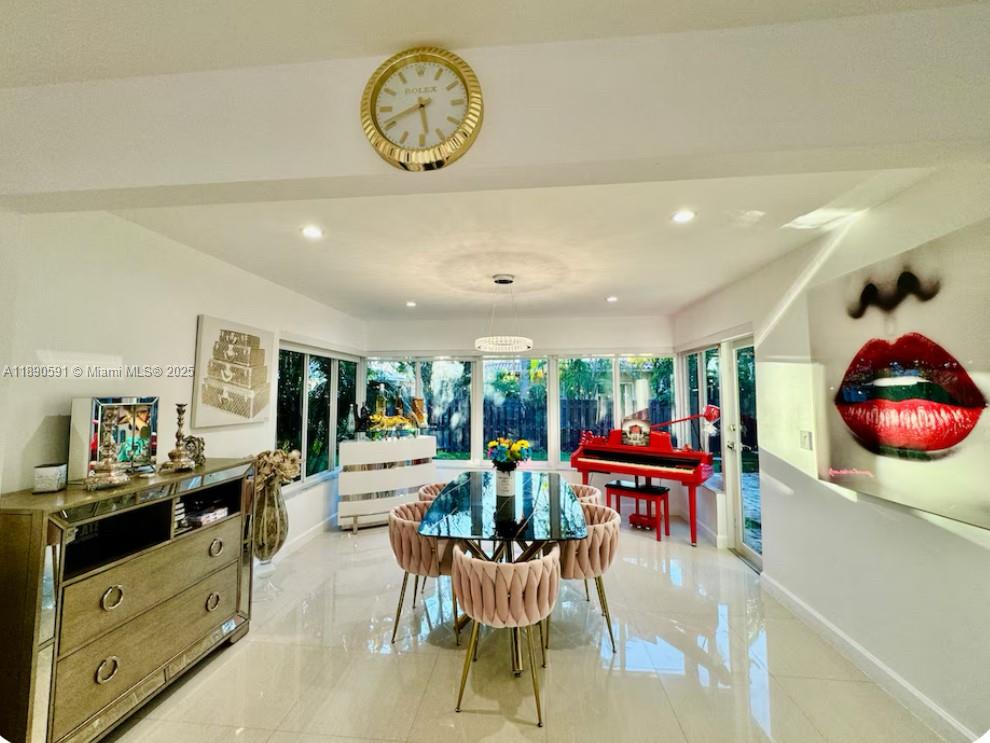 ALTOS DEL MAR NO 5 - Residential Lease