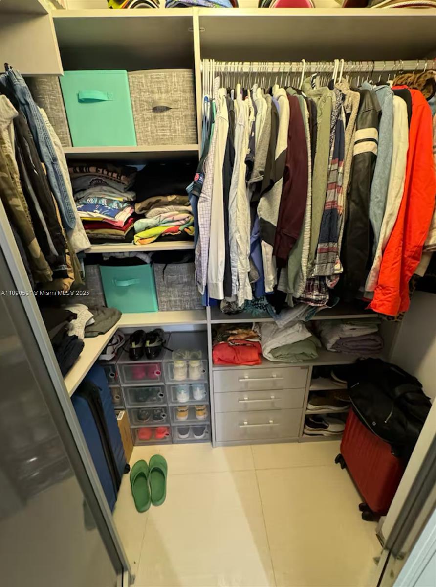 ALTOS DEL MAR NO 5 - Residential Lease