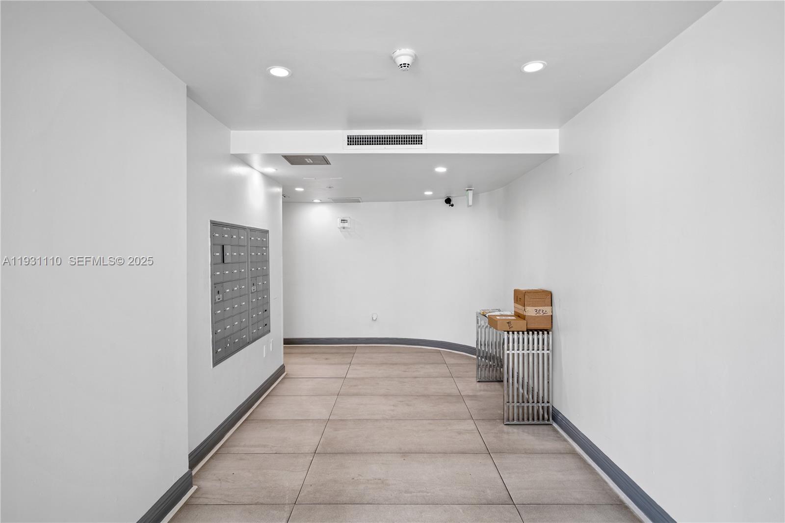 CASABLANCA VILLAS CONDO - Residential Lease