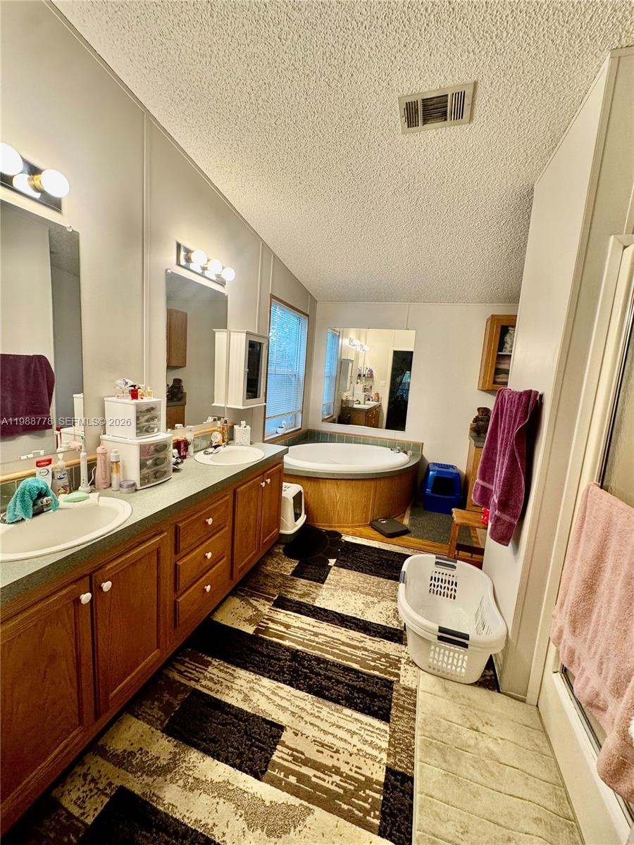 COCOWALK ESTATES - Residential