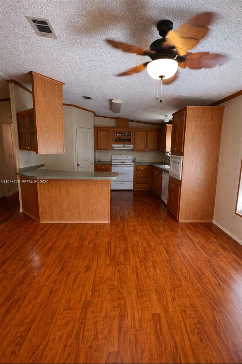 COCOWALK ESTATES - Residential