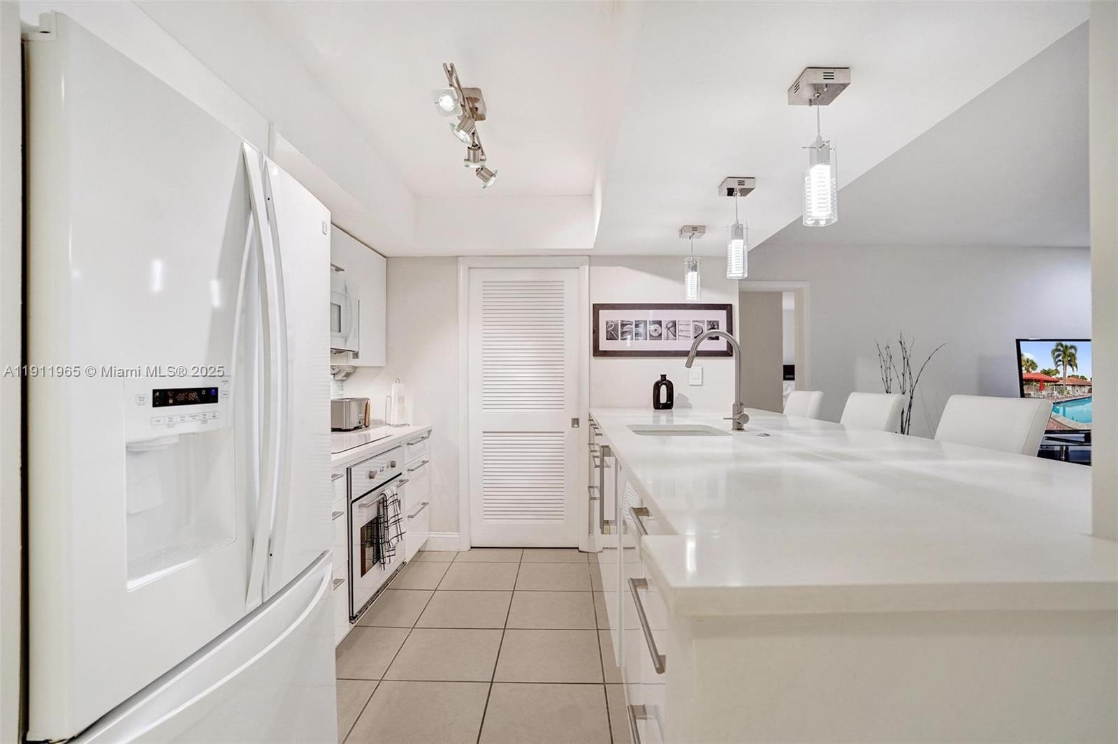 HAMMOCKS AT BOCA WEST CON - Residential