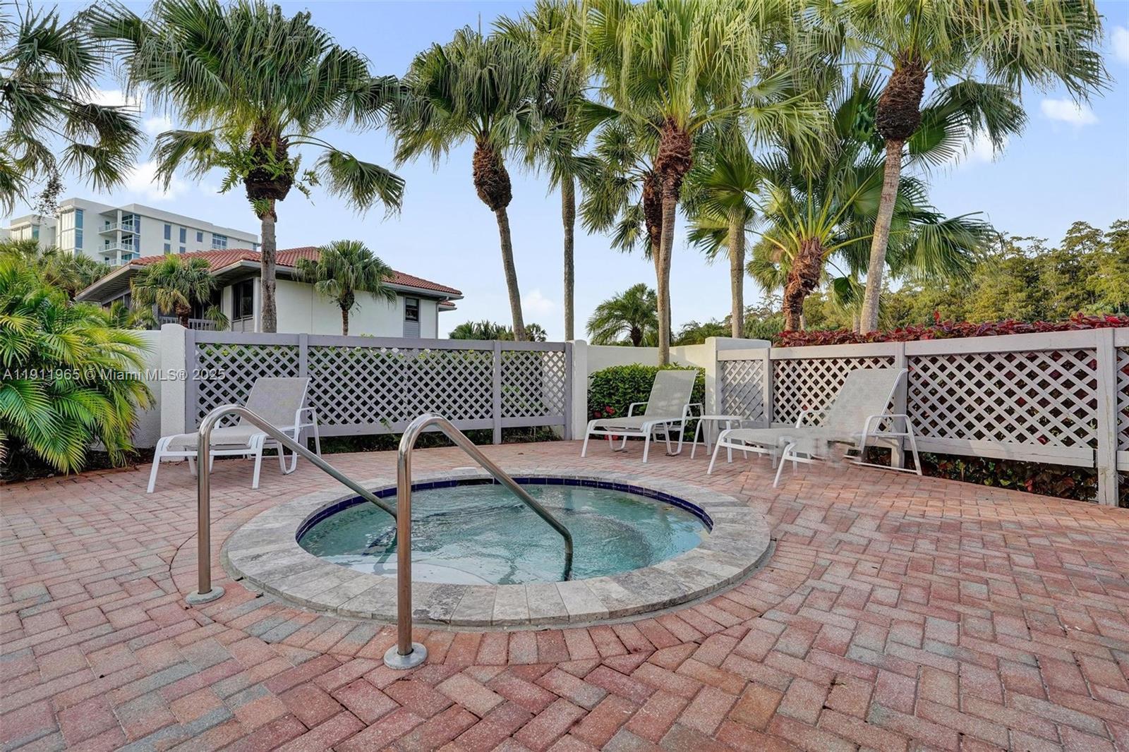 HAMMOCKS AT BOCA WEST CON - Residential