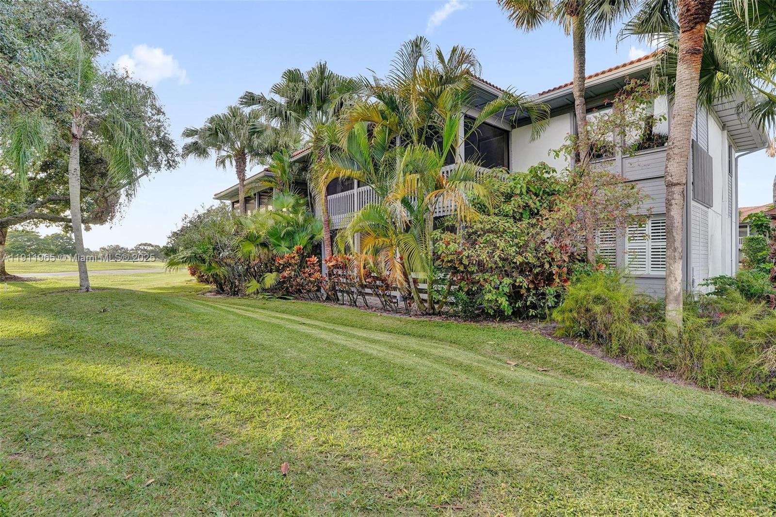 HAMMOCKS AT BOCA WEST CON - Residential