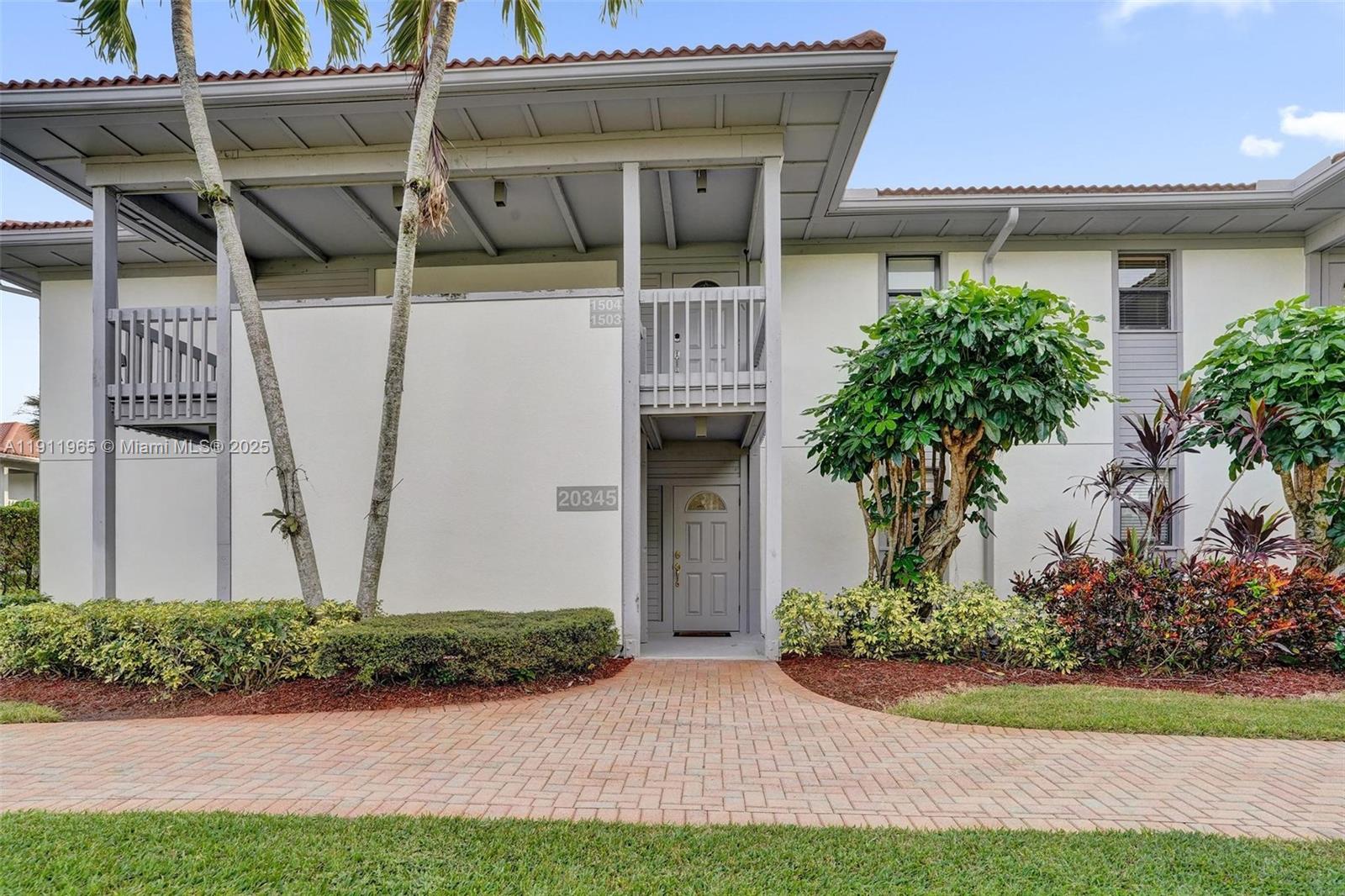 HAMMOCKS AT BOCA WEST CON - Residential