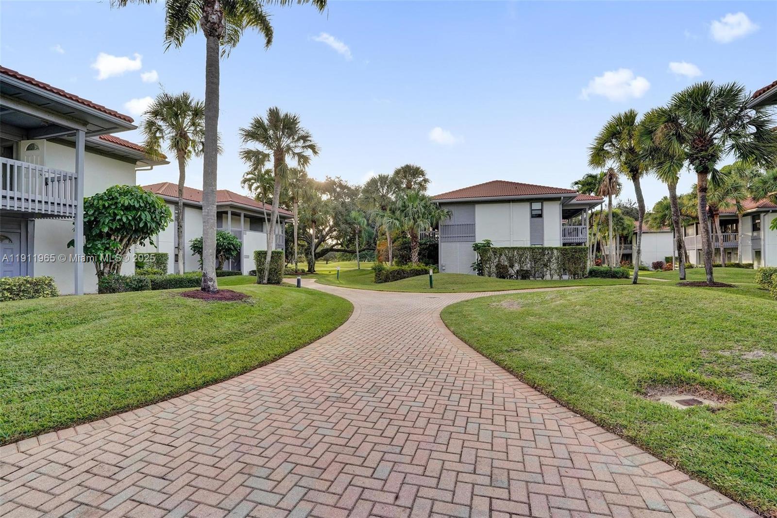 HAMMOCKS AT BOCA WEST CON - Residential