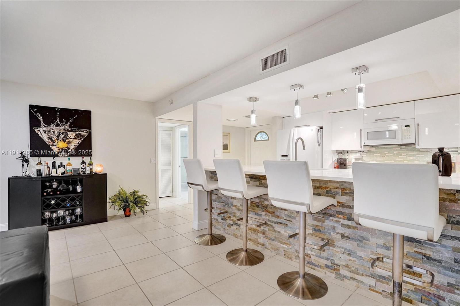 HAMMOCKS AT BOCA WEST CON - Residential