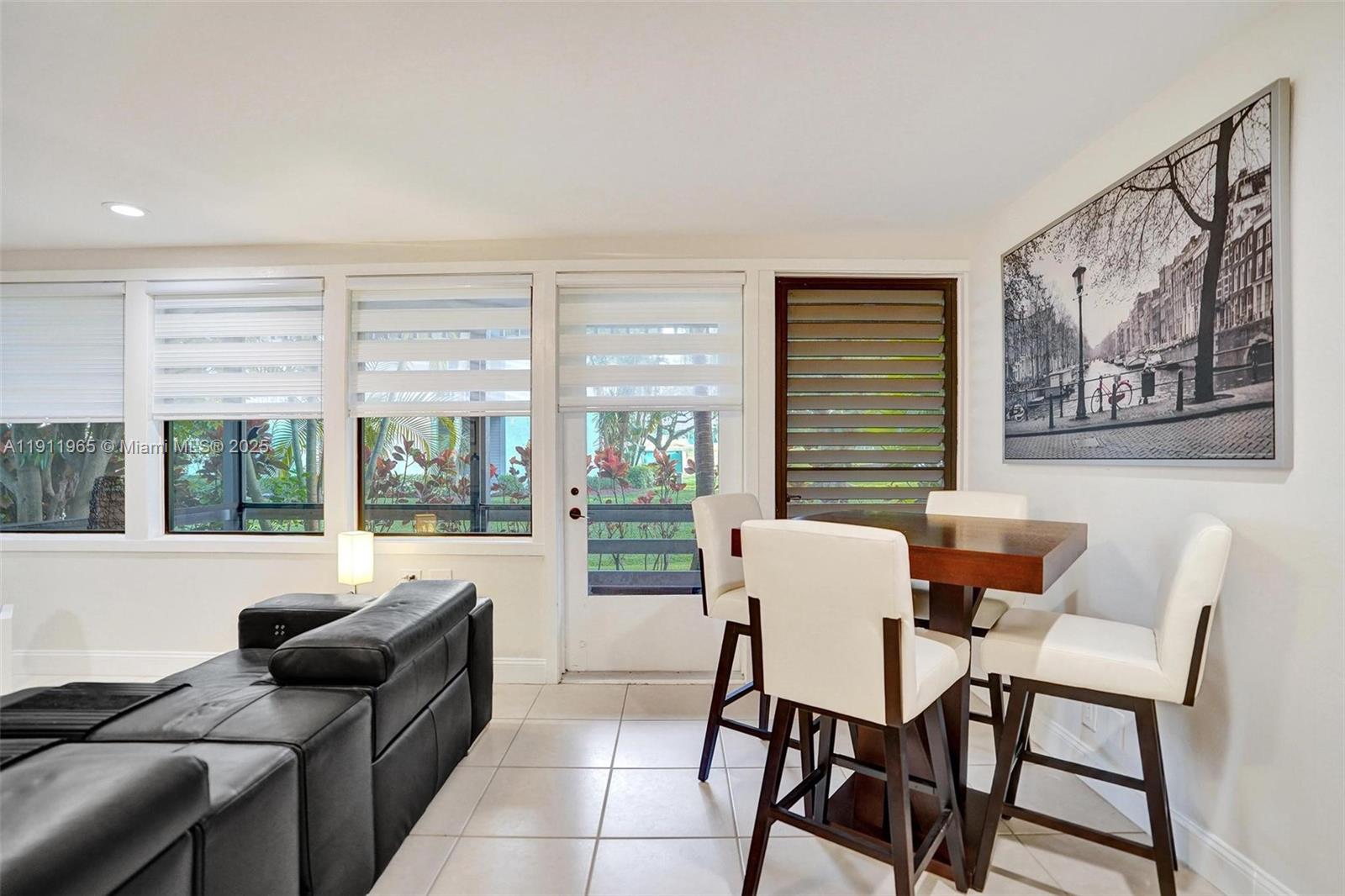 HAMMOCKS AT BOCA WEST CON - Residential