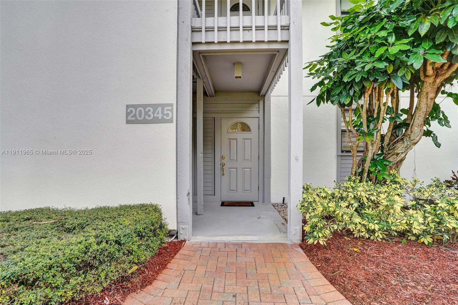 HAMMOCKS AT BOCA WEST CON - Residential