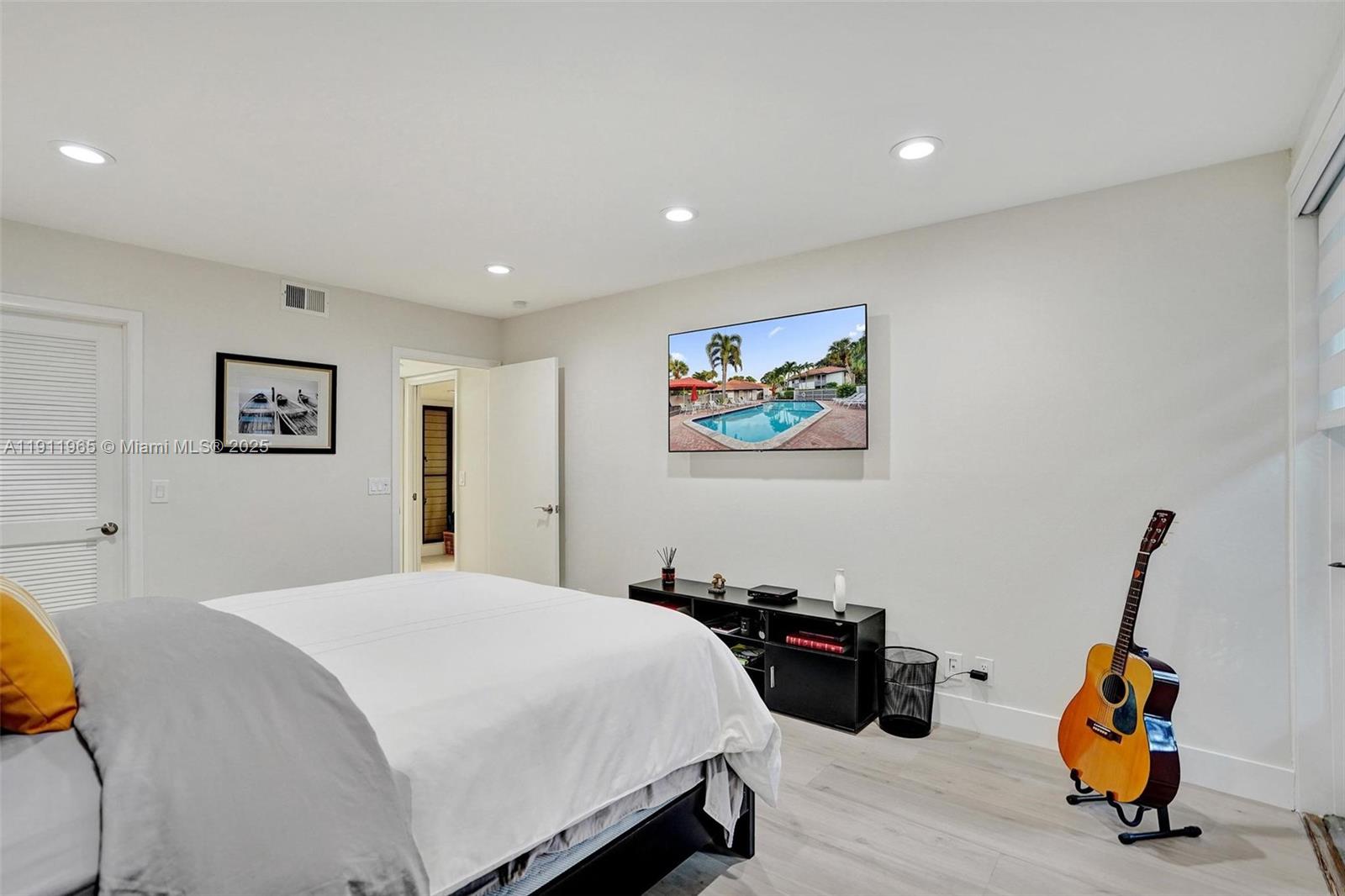 HAMMOCKS AT BOCA WEST CON - Residential