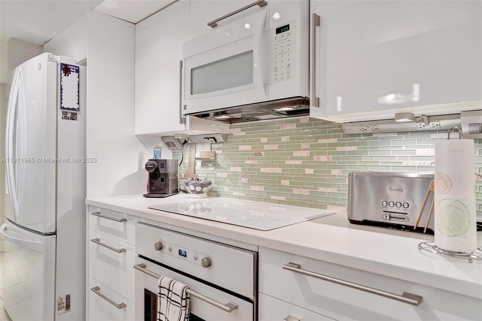 HAMMOCKS AT BOCA WEST CON - Residential