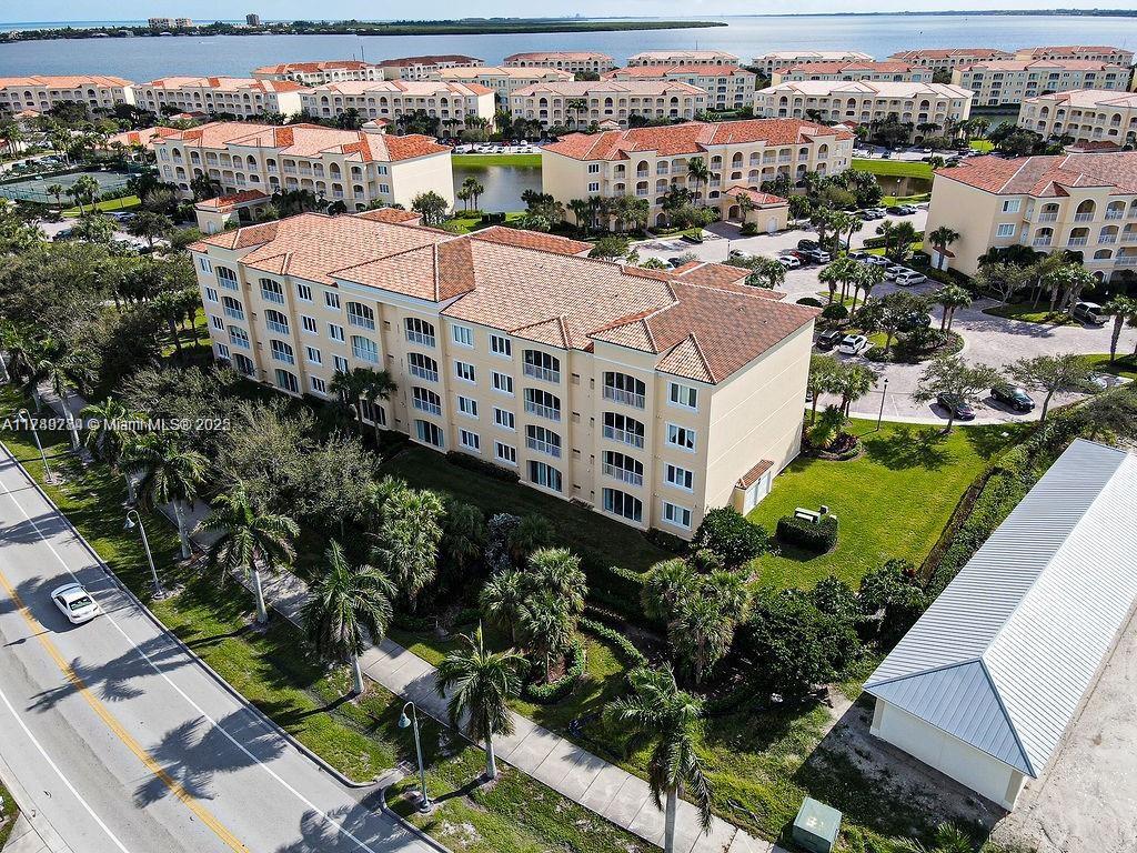 HARBOUR ISLE AT HUTCHINSO - Residential Lease