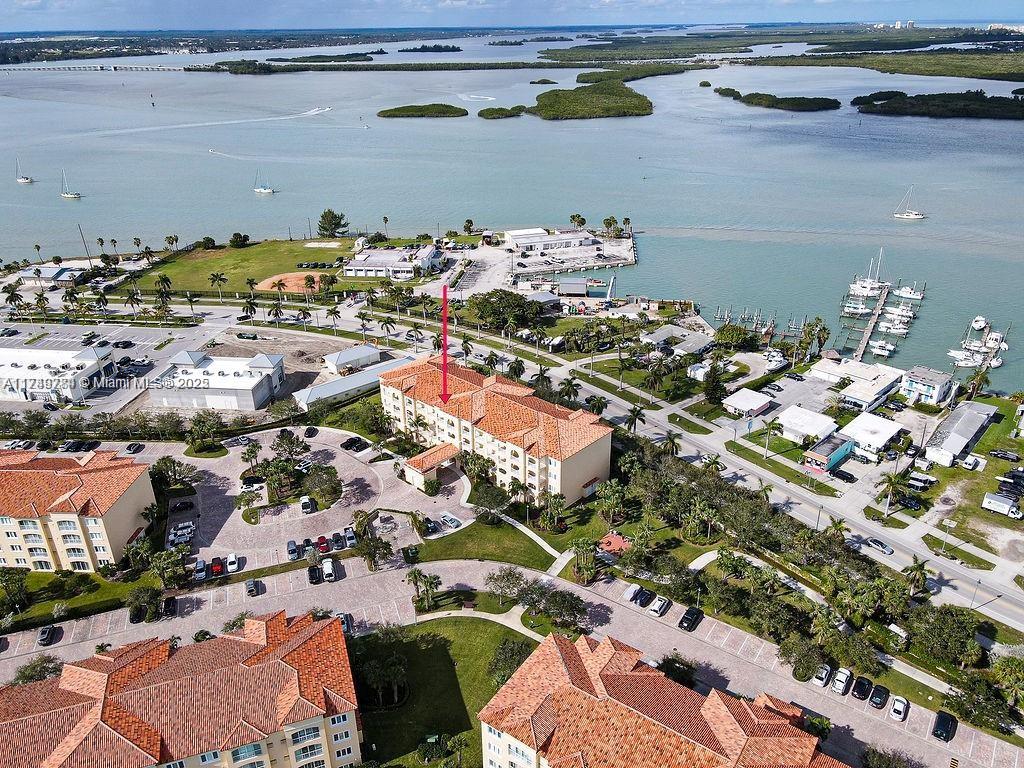 HARBOUR ISLE AT HUTCHINSO - Residential Lease