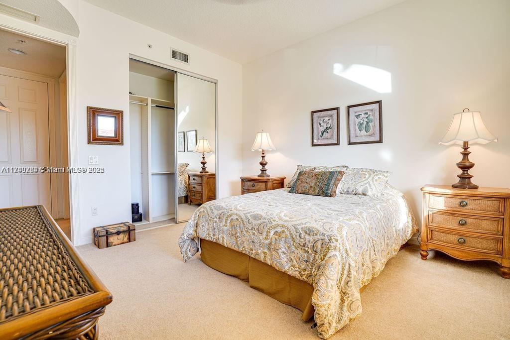 HARBOUR ISLE AT HUTCHINSO - Residential Lease