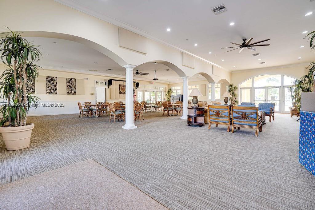 HARBOUR ISLE AT HUTCHINSO - Residential Lease