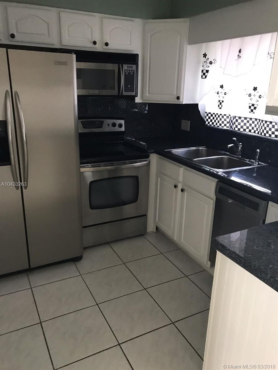 JACKSON MANOR APTS INC CB - Residential Lease