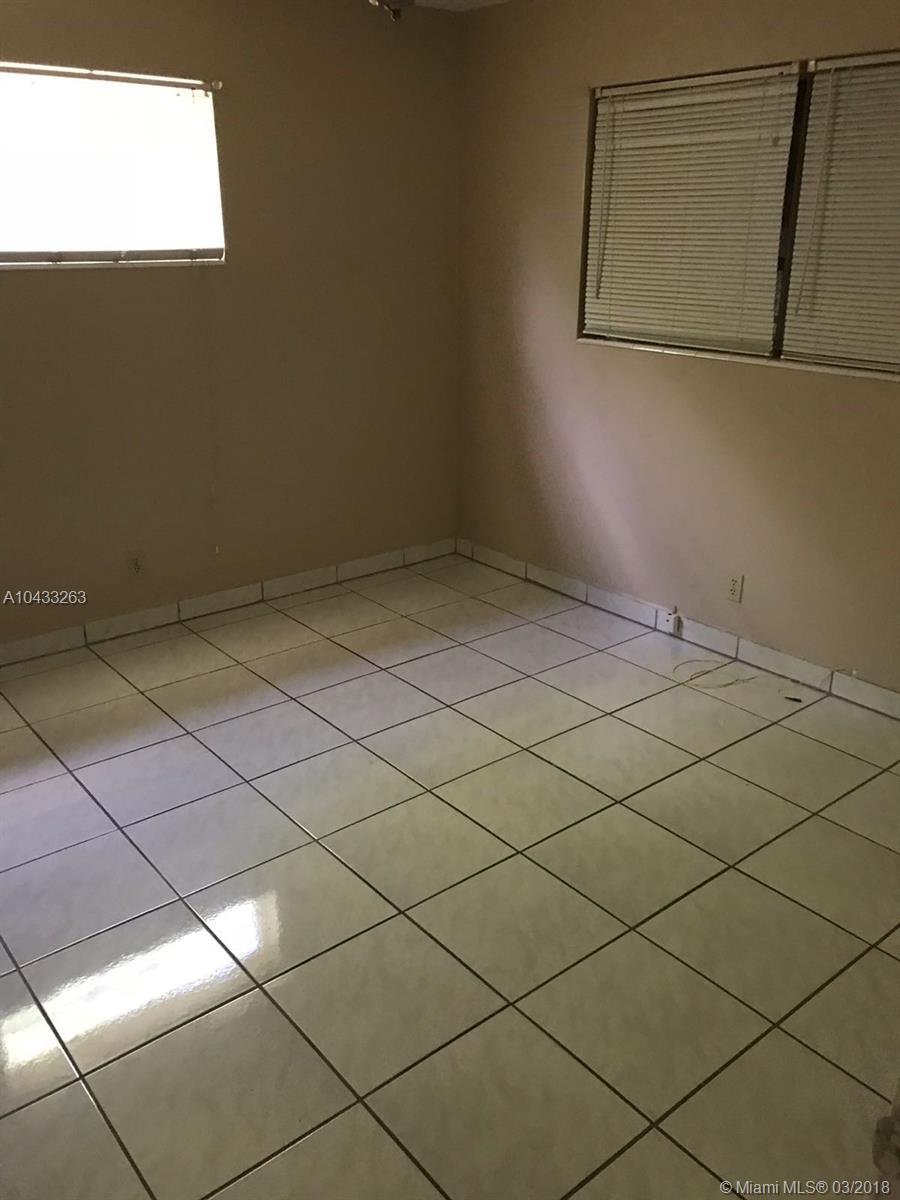 JACKSON MANOR APTS INC CB - Residential Lease