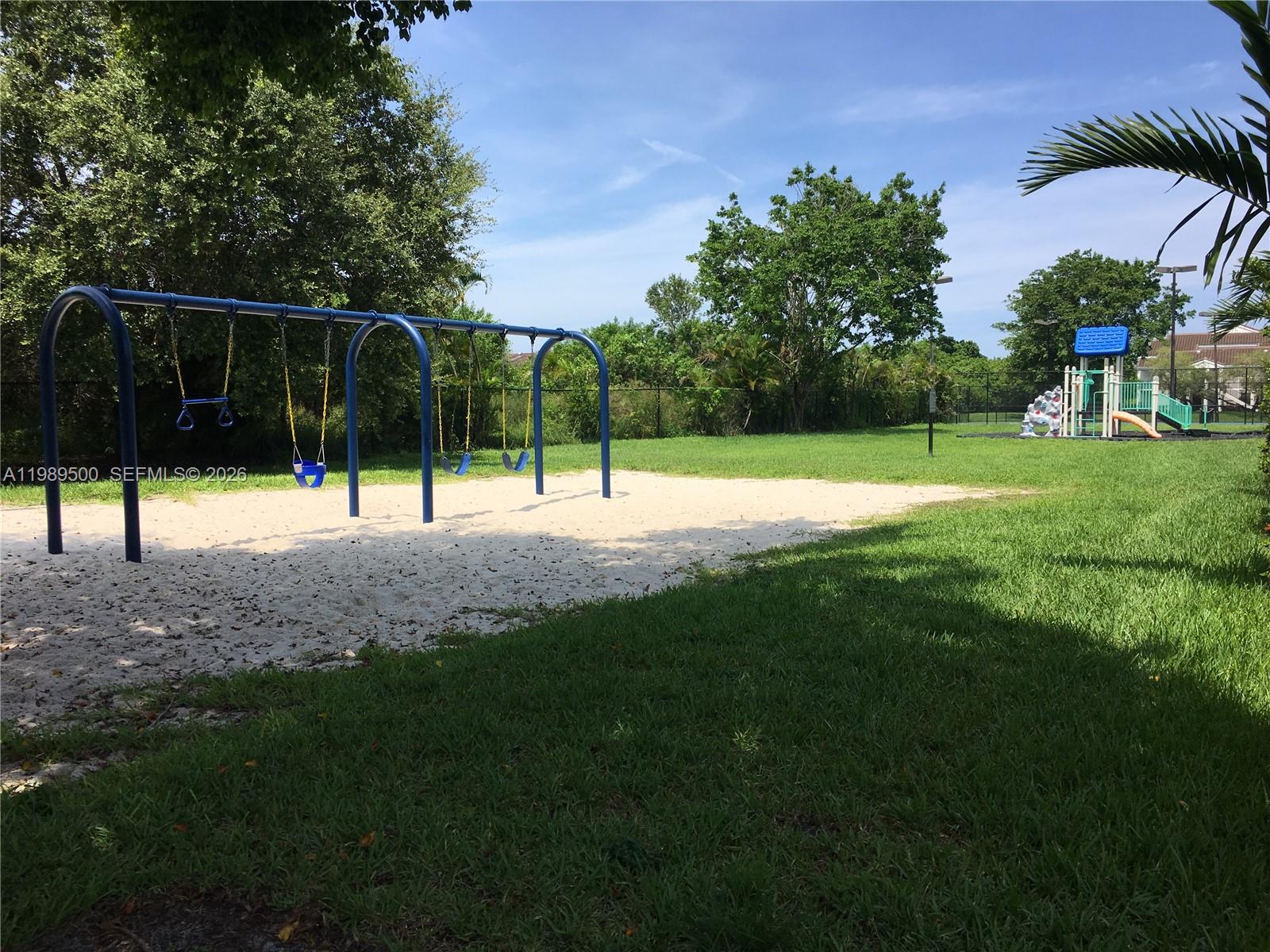 BOCA ENTRADA - Residential Lease