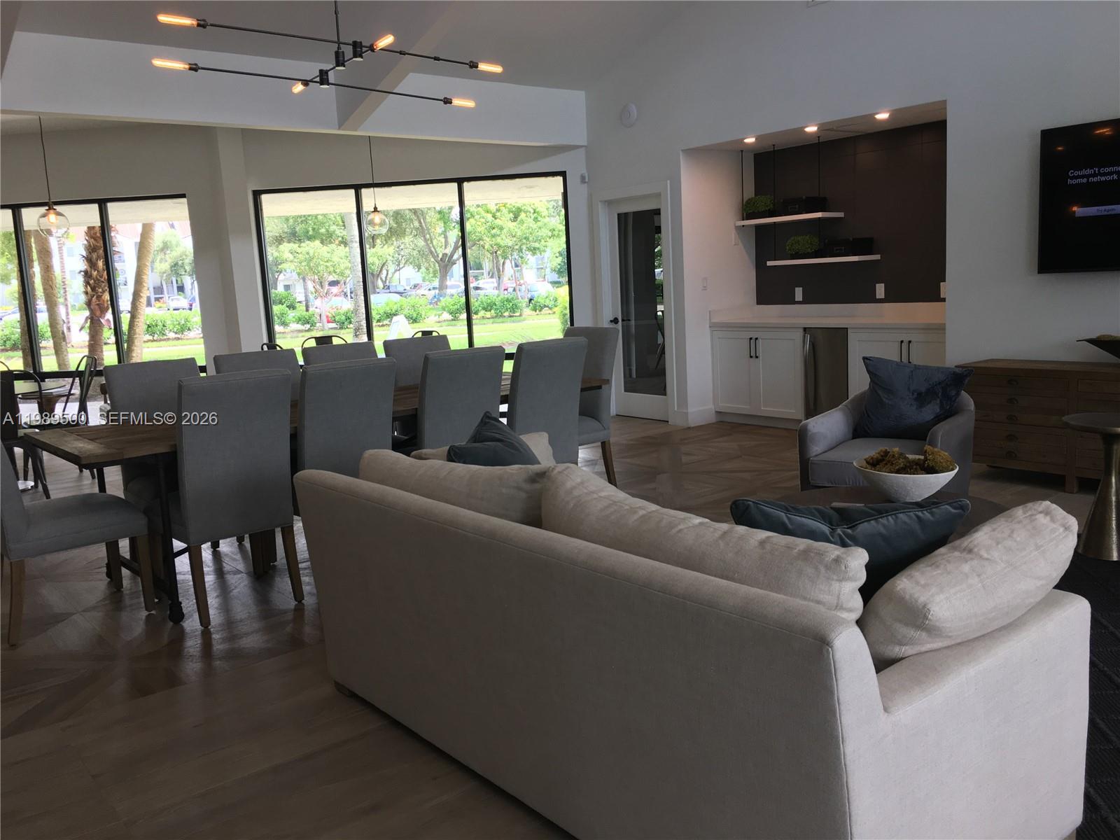 BOCA ENTRADA - Residential Lease