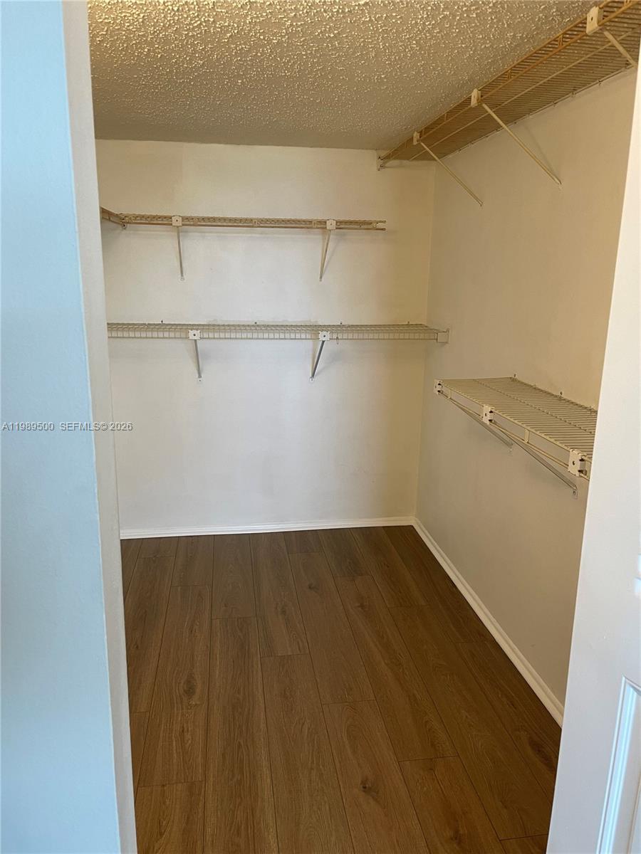 BOCA ENTRADA - Residential Lease