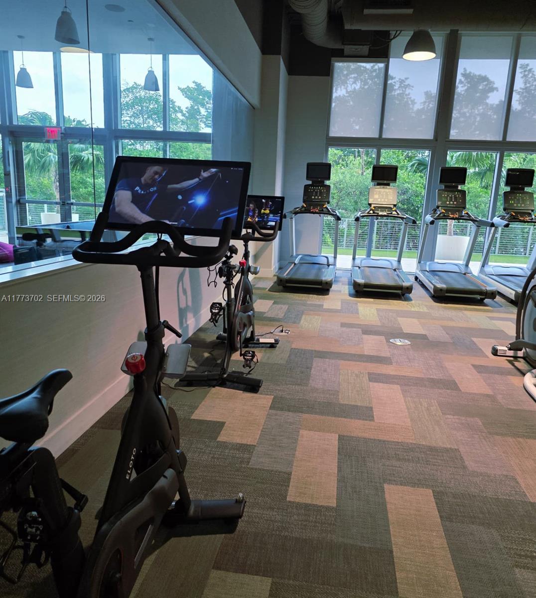 THE HARBOUR SOUTH CONDO - Residential