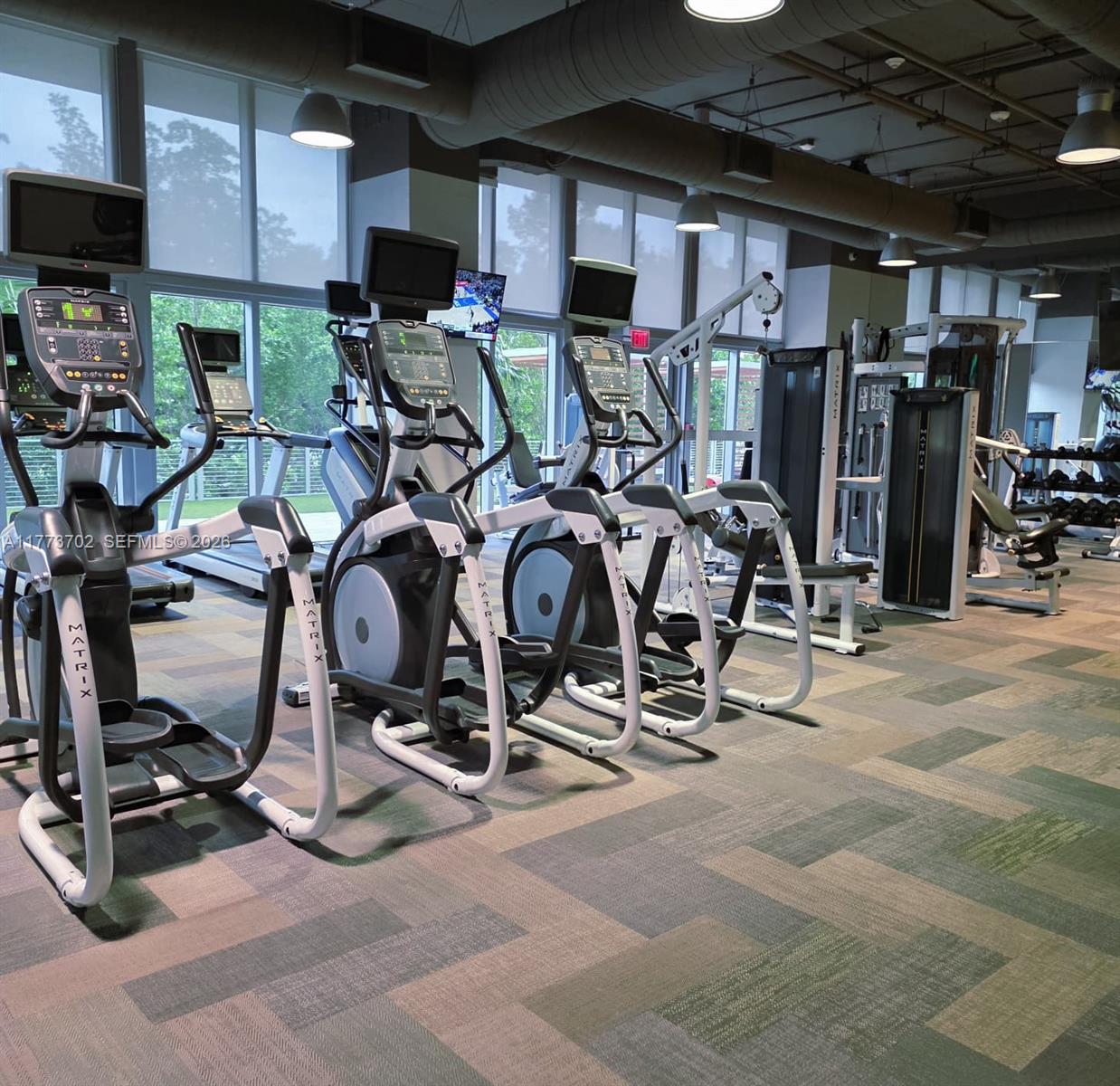 THE HARBOUR SOUTH CONDO - Residential