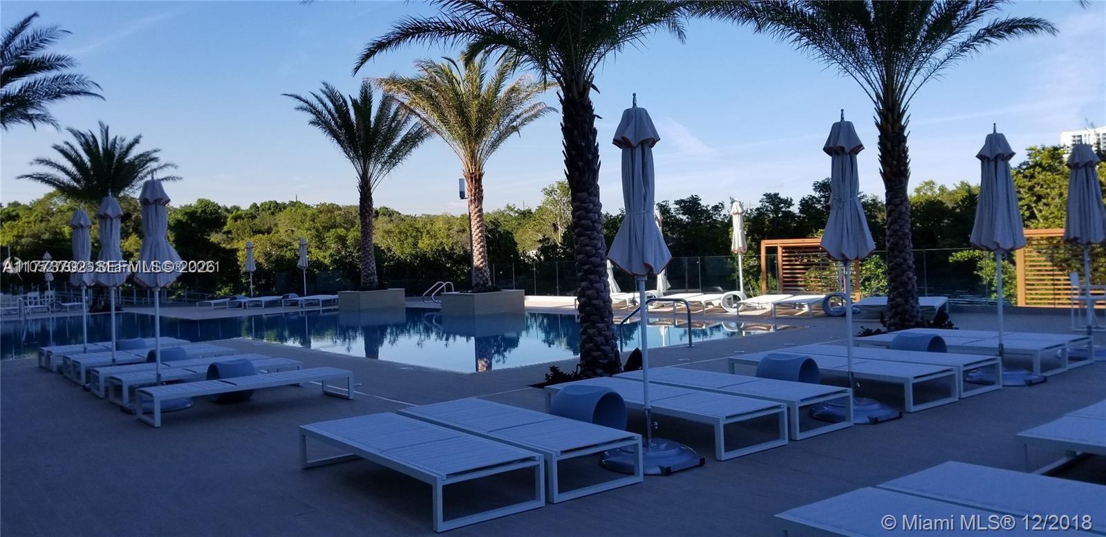 THE HARBOUR SOUTH CONDO - Residential