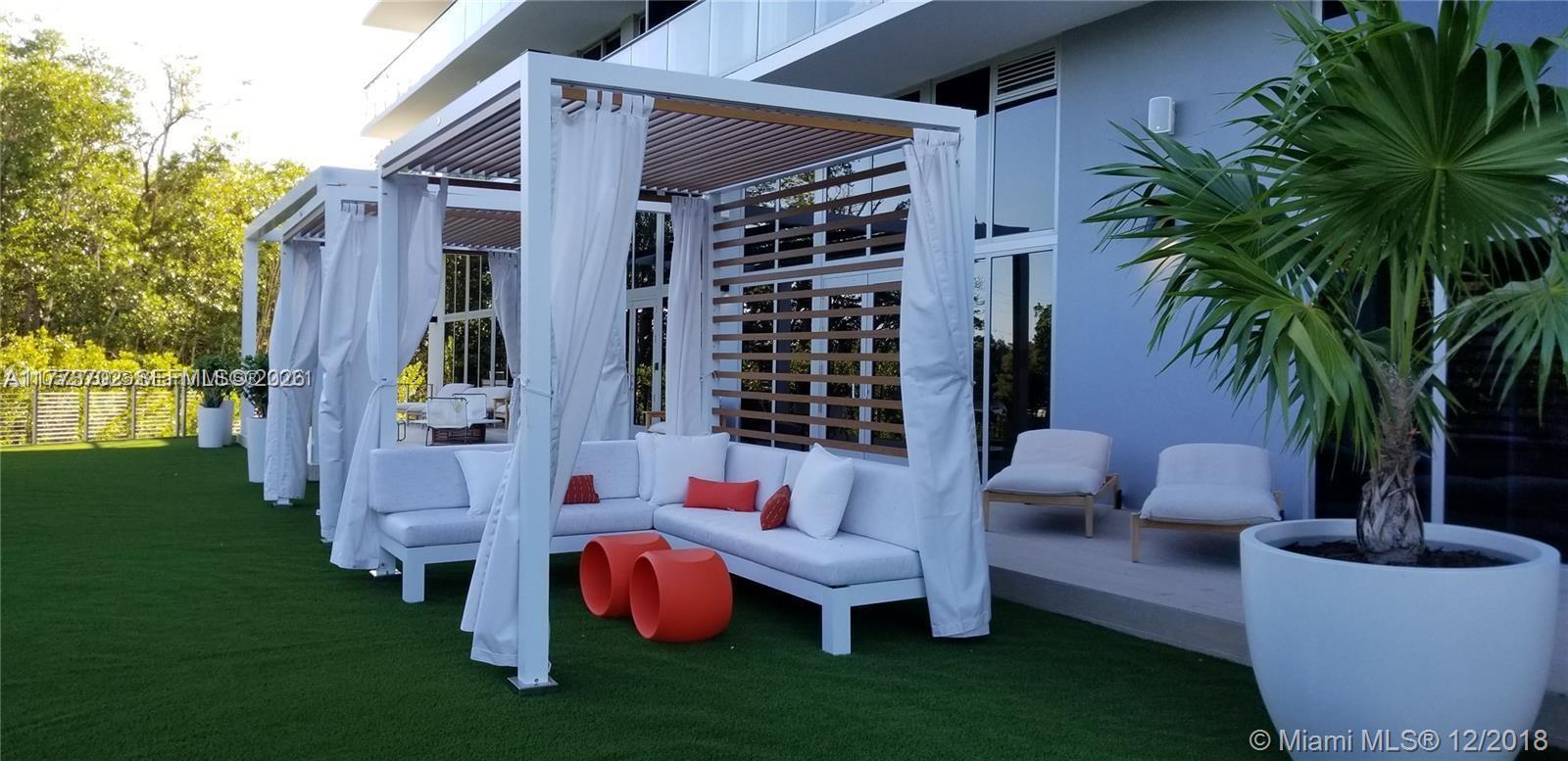 THE HARBOUR SOUTH CONDO - Residential