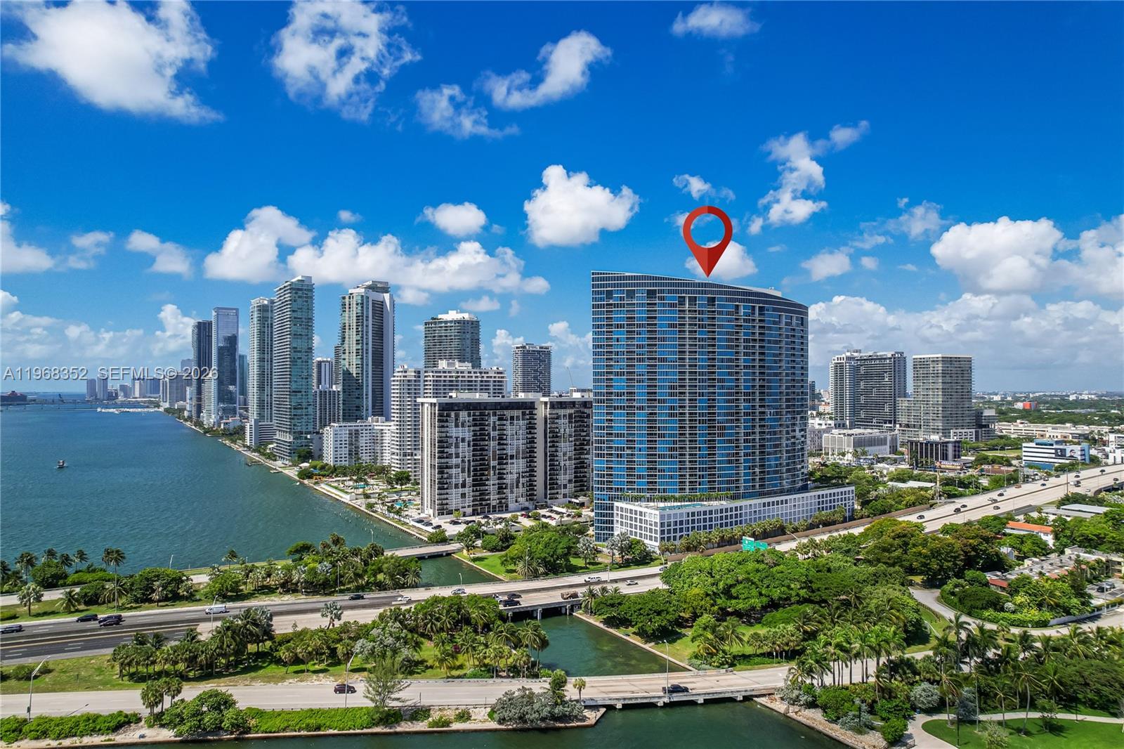 BLUE CONDO - Residential