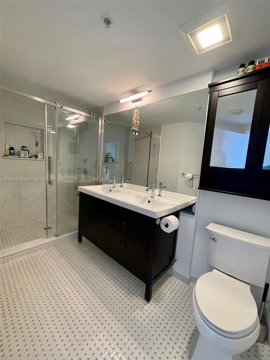 PORTO BELLAGIO CONDO - Residential Lease