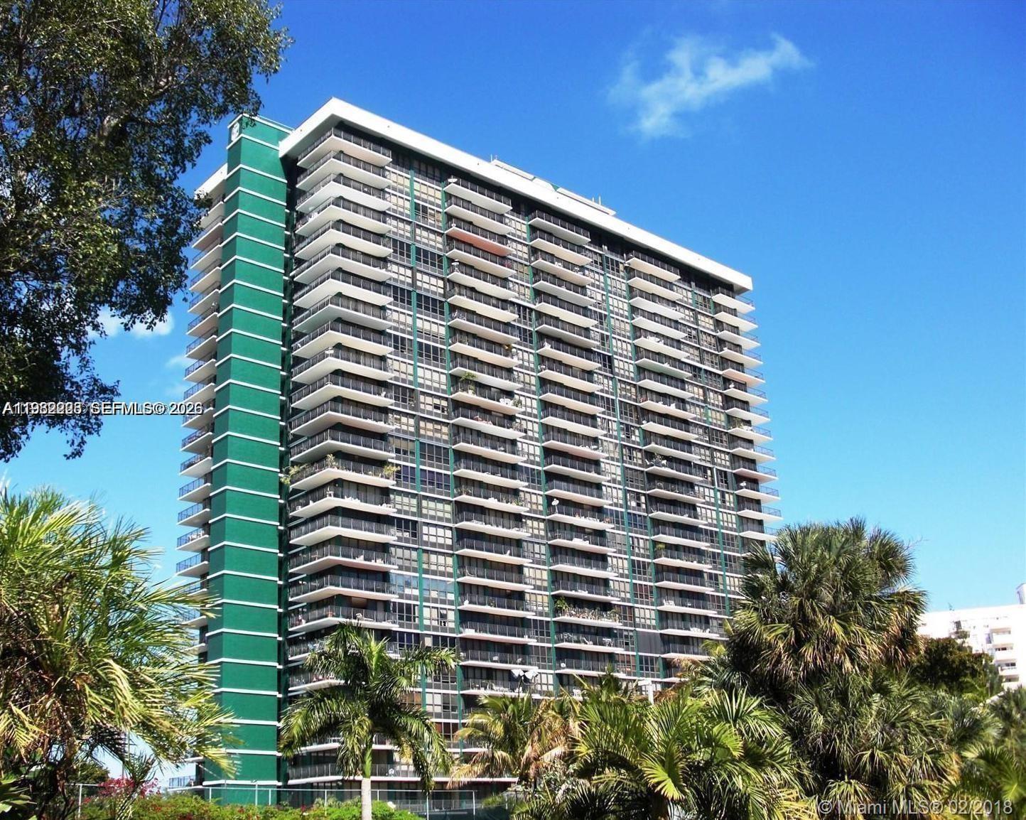 THE PALM BAY YACHT CLUB C - Residential Lease