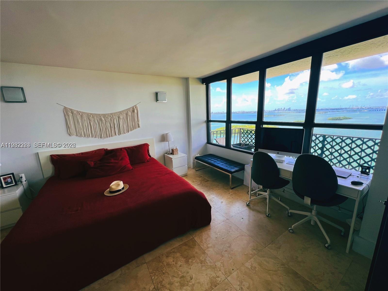 THE PALM BAY YACHT CLUB C - Residential Lease