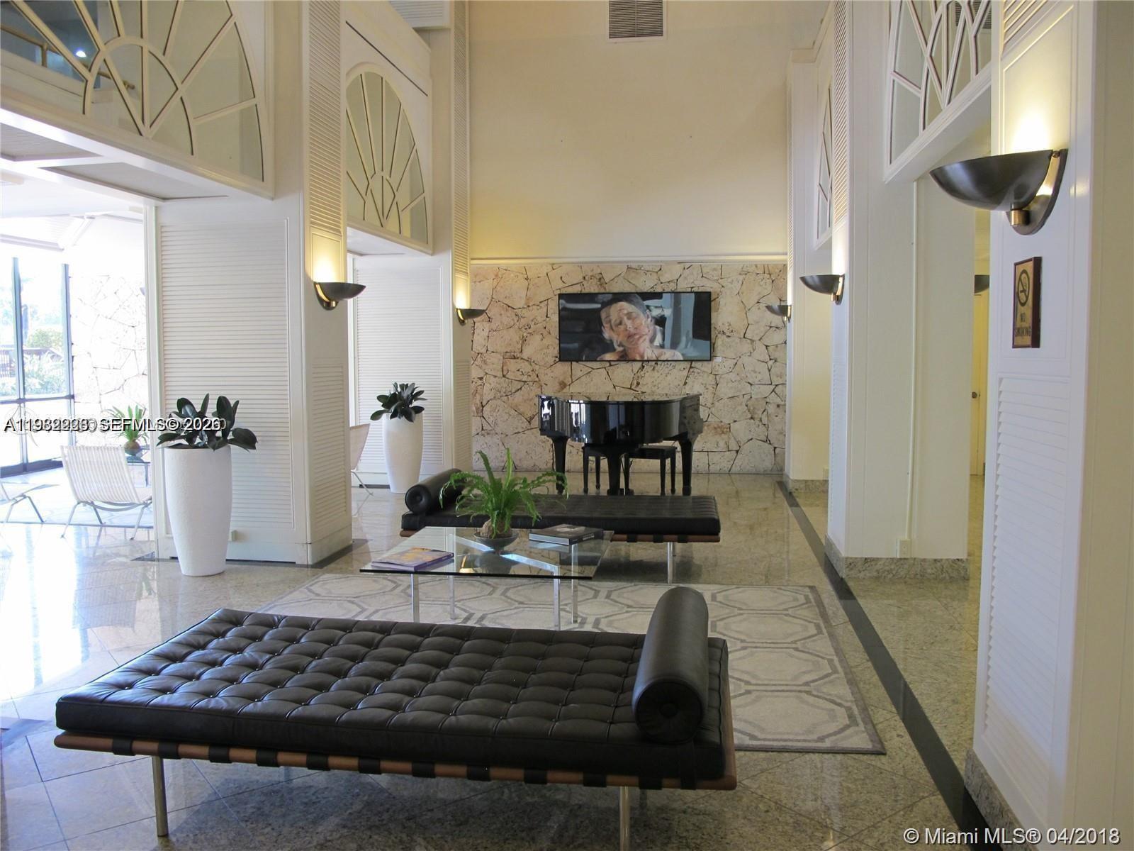 THE PALM BAY YACHT CLUB C - Residential Lease