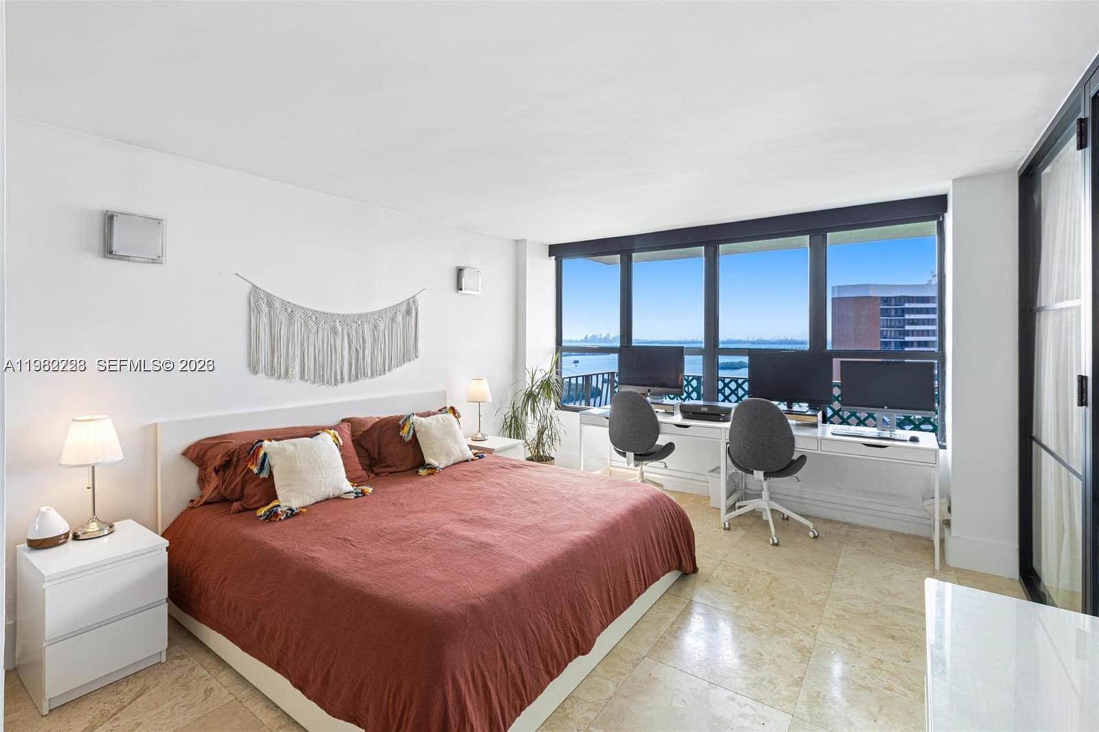 THE PALM BAY YACHT CLUB C - Residential Lease