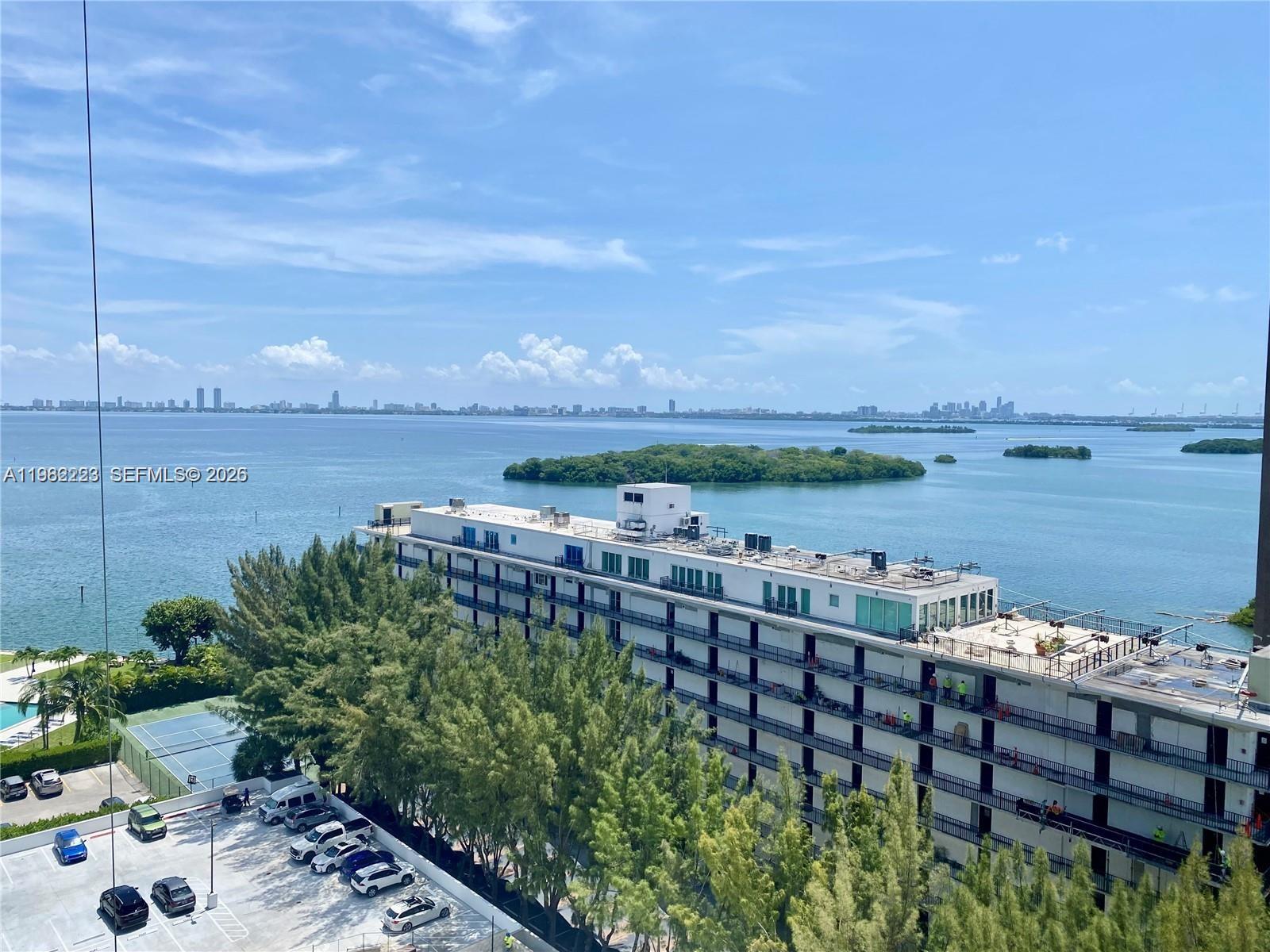 THE PALM BAY YACHT CLUB C - Residential Lease