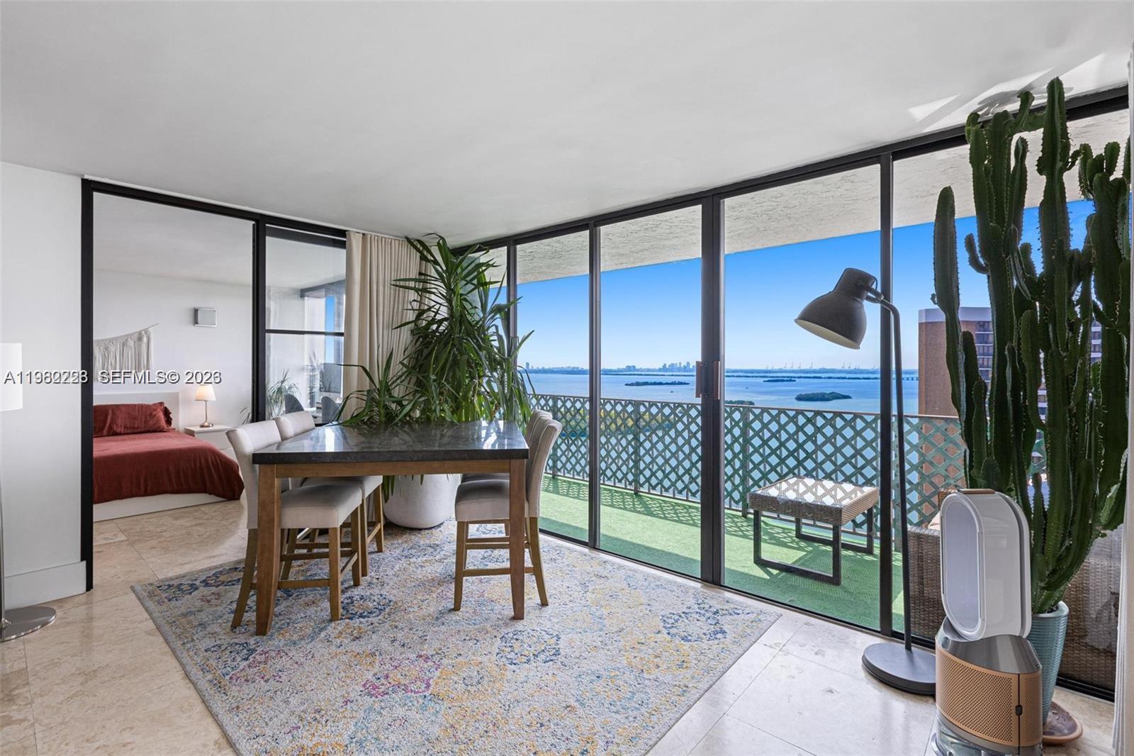 THE PALM BAY YACHT CLUB C - Residential Lease