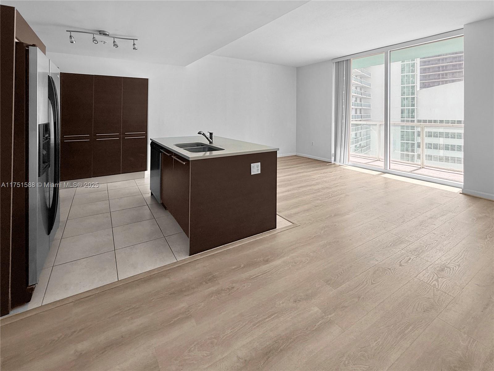 Property for Sale at 1900 N Bayshore Dr 3407, Miami, Broward County, Florida - Bedrooms: 1 
Bathrooms: 2  - $465,000