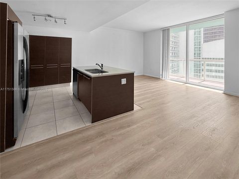 1900 N Bayshore Dr 3407 Miami FL 33132