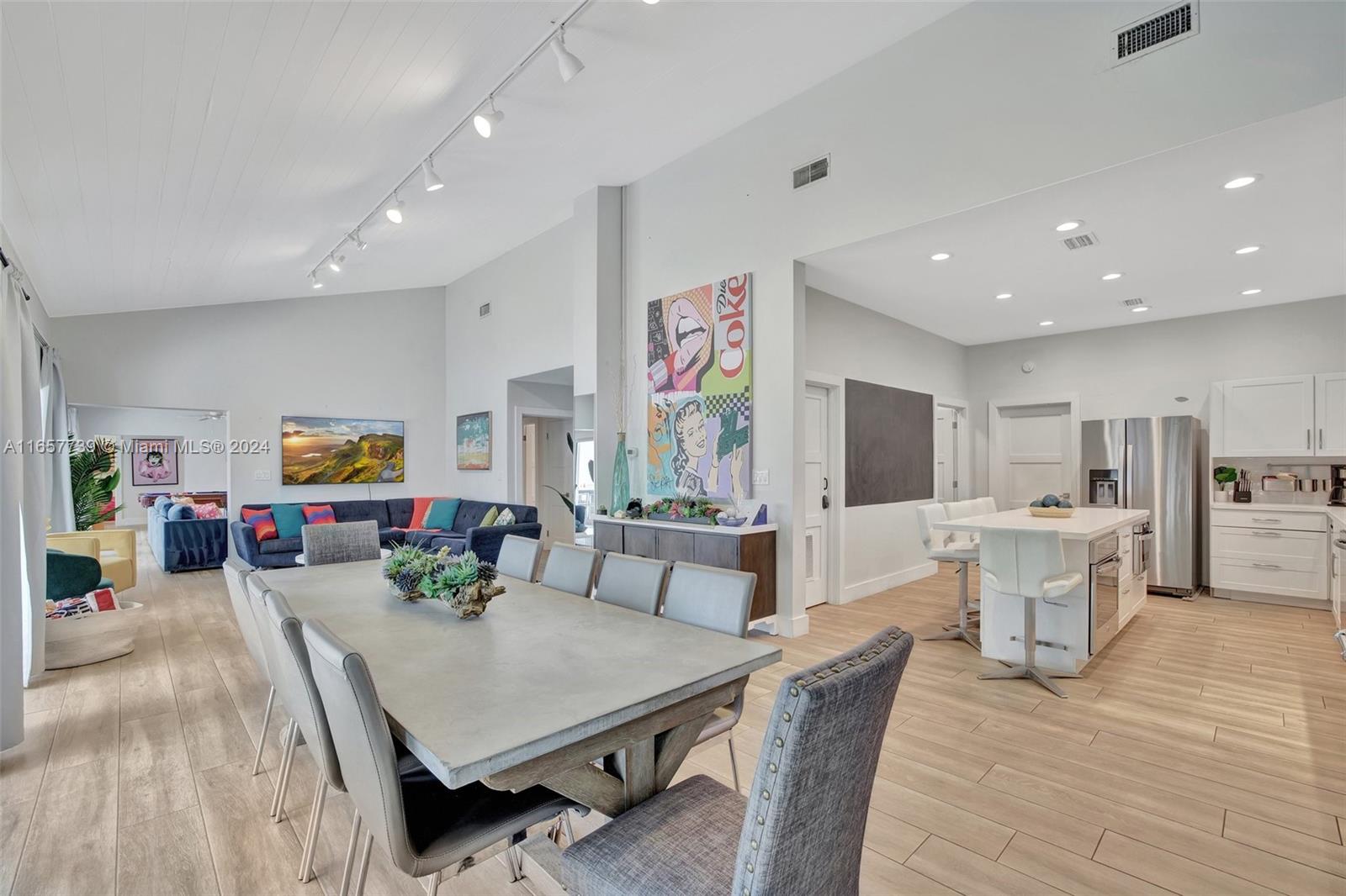 HARBOR BEACH - Residential