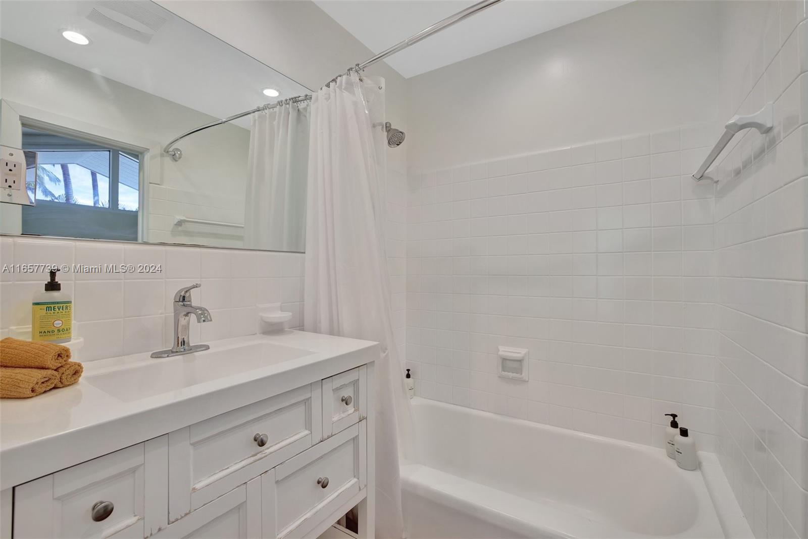 HARBOR BEACH - Residential