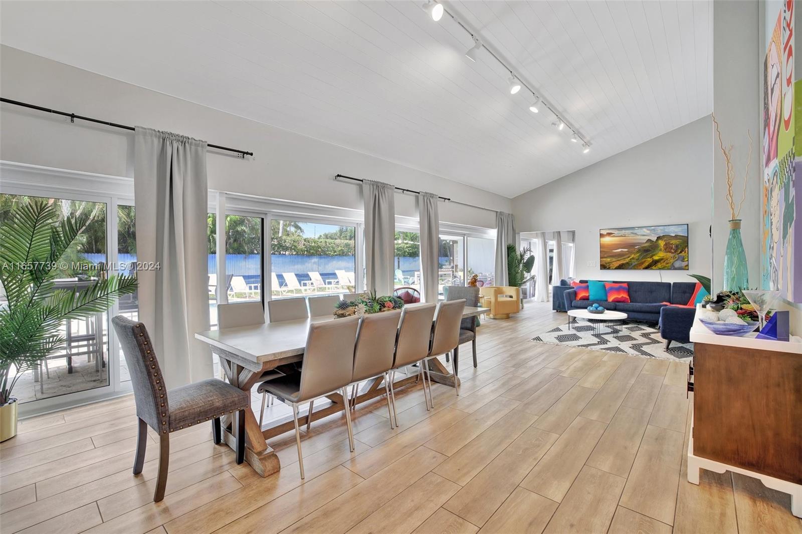 HARBOR BEACH - Residential