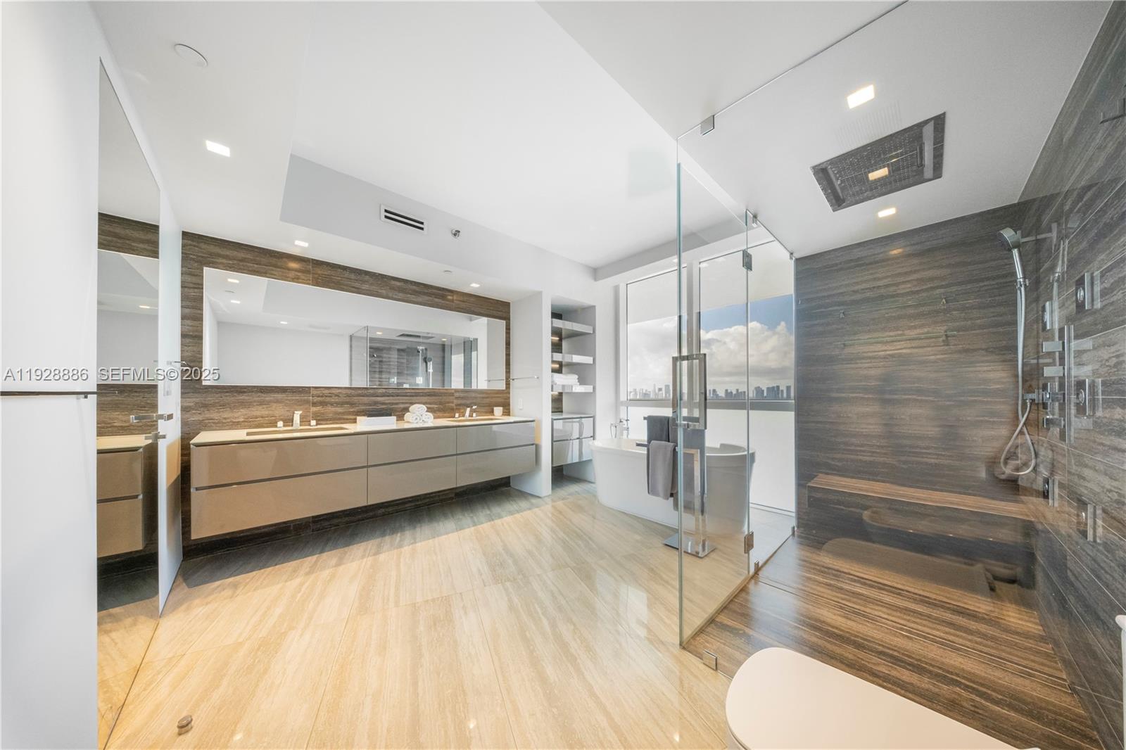 ICON CONDO - Residential Lease