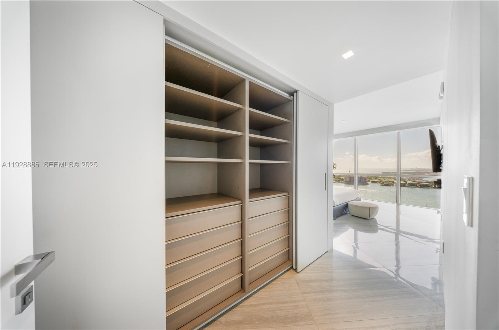 ICON CONDO - Residential Lease