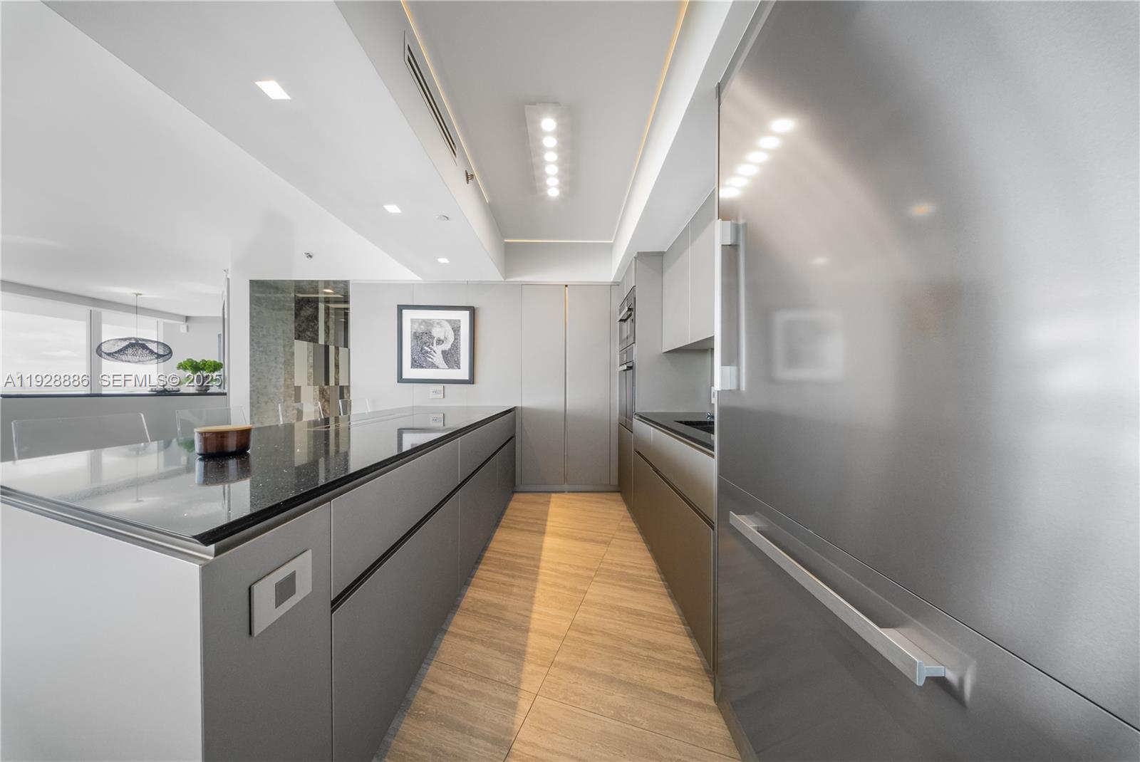 ICON CONDO - Residential Lease