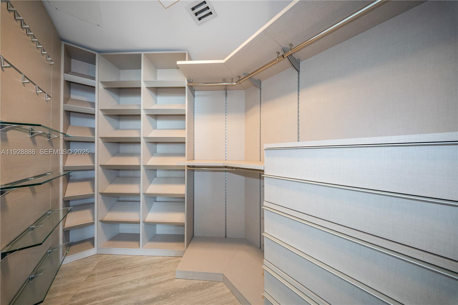 ICON CONDO - Residential Lease