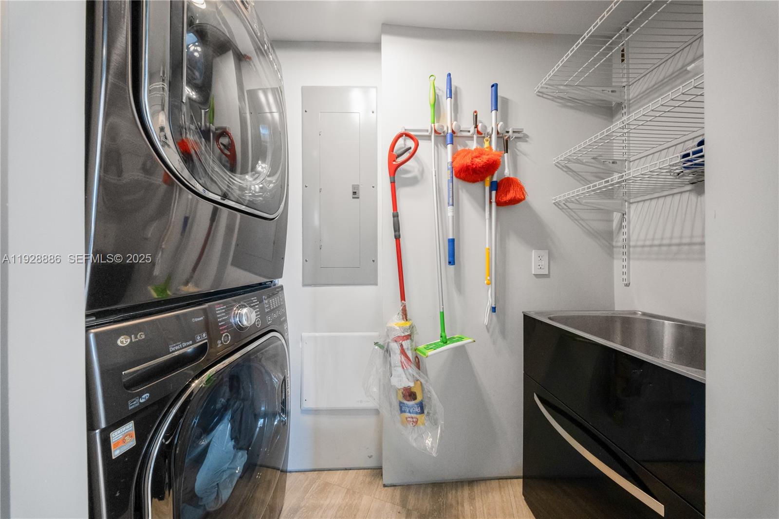 ICON CONDO - Residential Lease