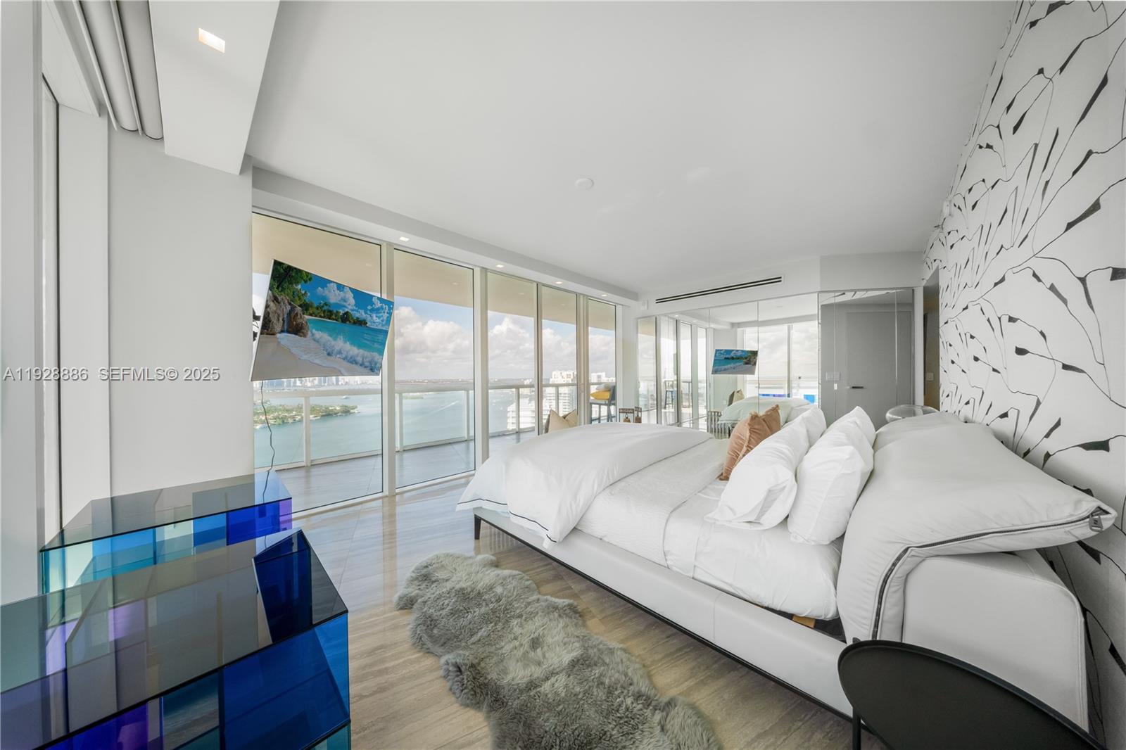 ICON CONDO - Residential Lease