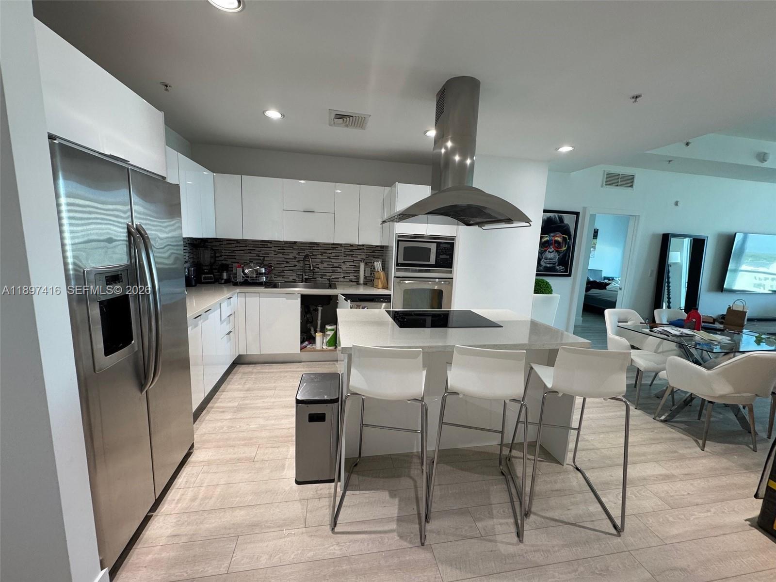 ELOQUENCE ON THE BAY COND - Residential