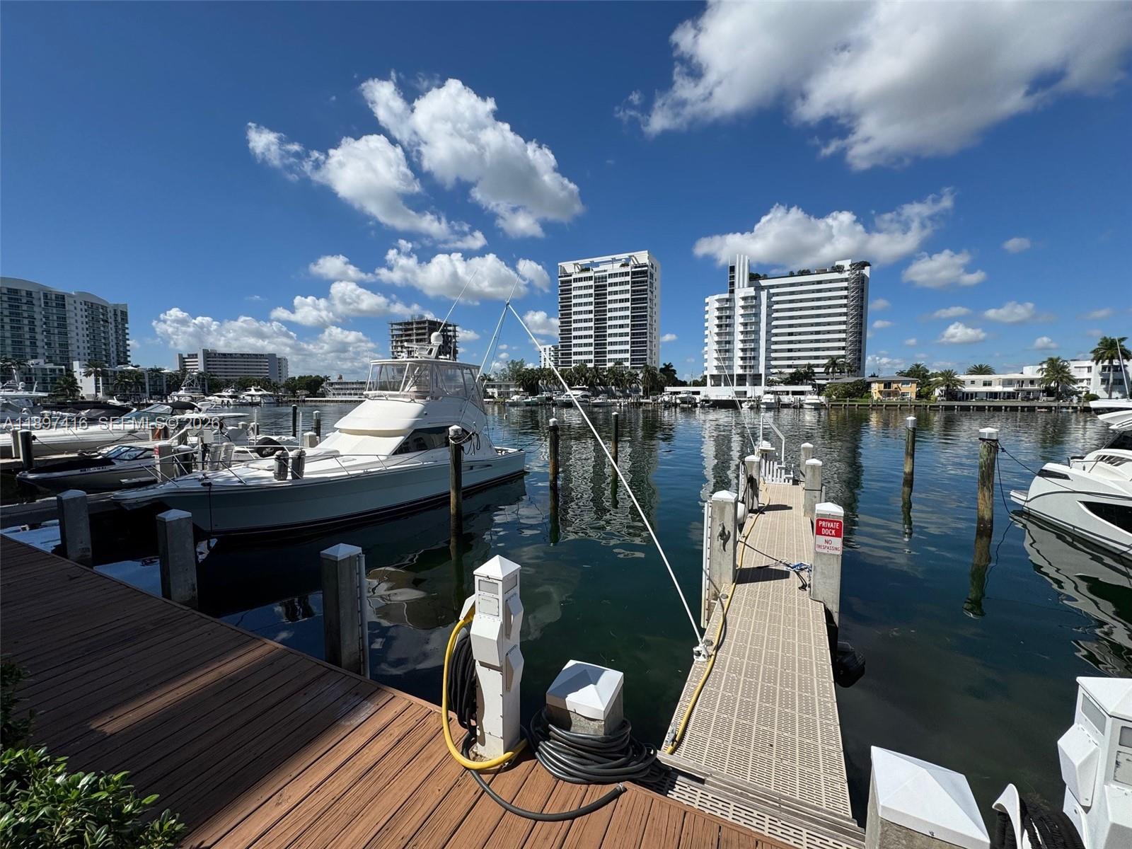 ELOQUENCE ON THE BAY COND - Residential