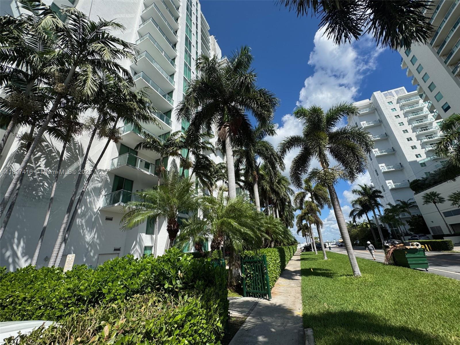 7928 East Dr 1202